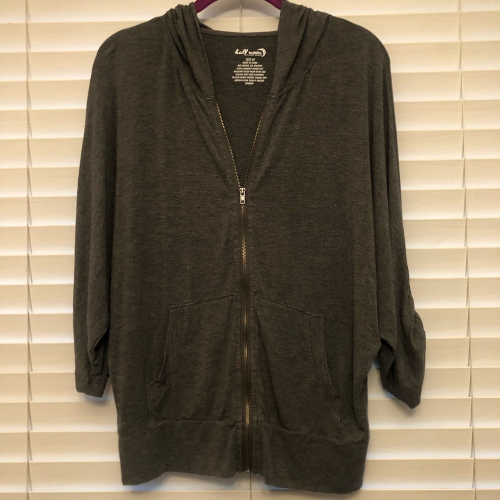 🎁Half Moon Gray Zip Up Sweatshirt🎁